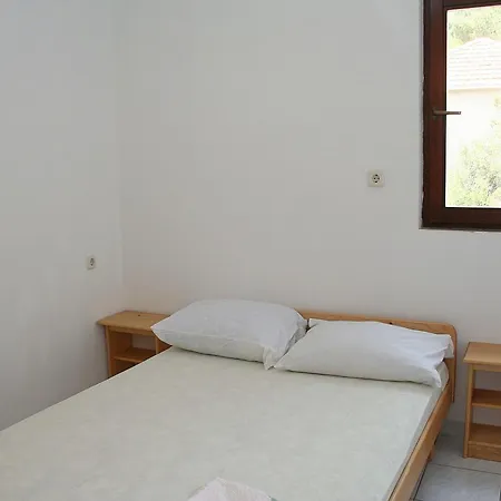 Basina 4599c Vrboska